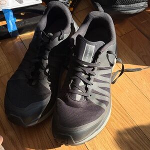 Salomon Men's Black Athletic Shoes
